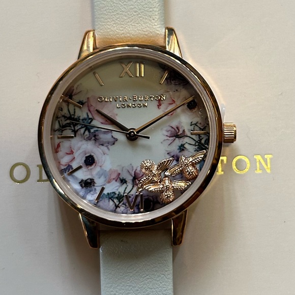 Olivia Burton Busy Bees Watch With 30mm White Floral Face With 3 Mobile Bees - Picture 2 of 6